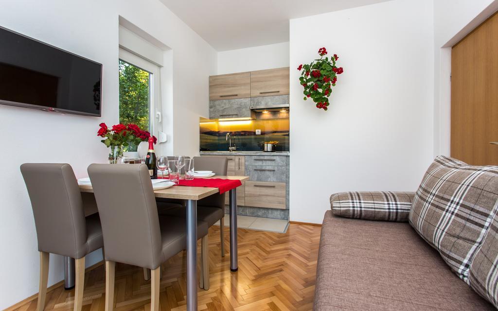 Apartments Lucija バスカ エクステリア 写真